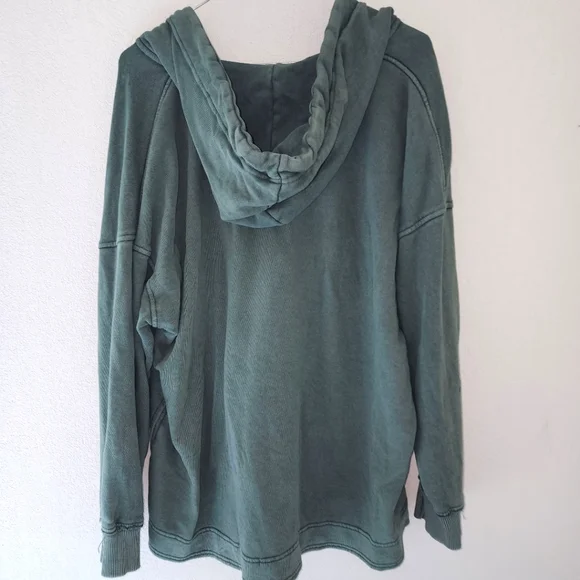 Aerie Womens Beach Weekend Oversized Vintage Washed Green Hoodie Sz Medium - Picture 2 of 6